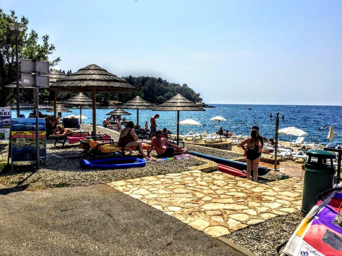 Apartman Maslina Apartment Porec Bagian luar foto